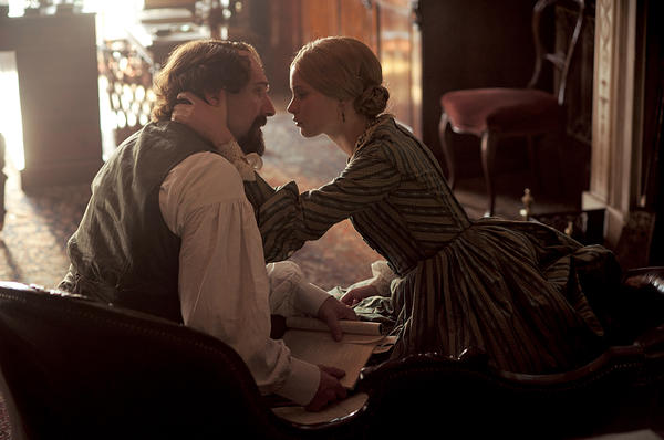 0113_LRAINER_Invisible_Woman_MOVIE_FILM_full_600